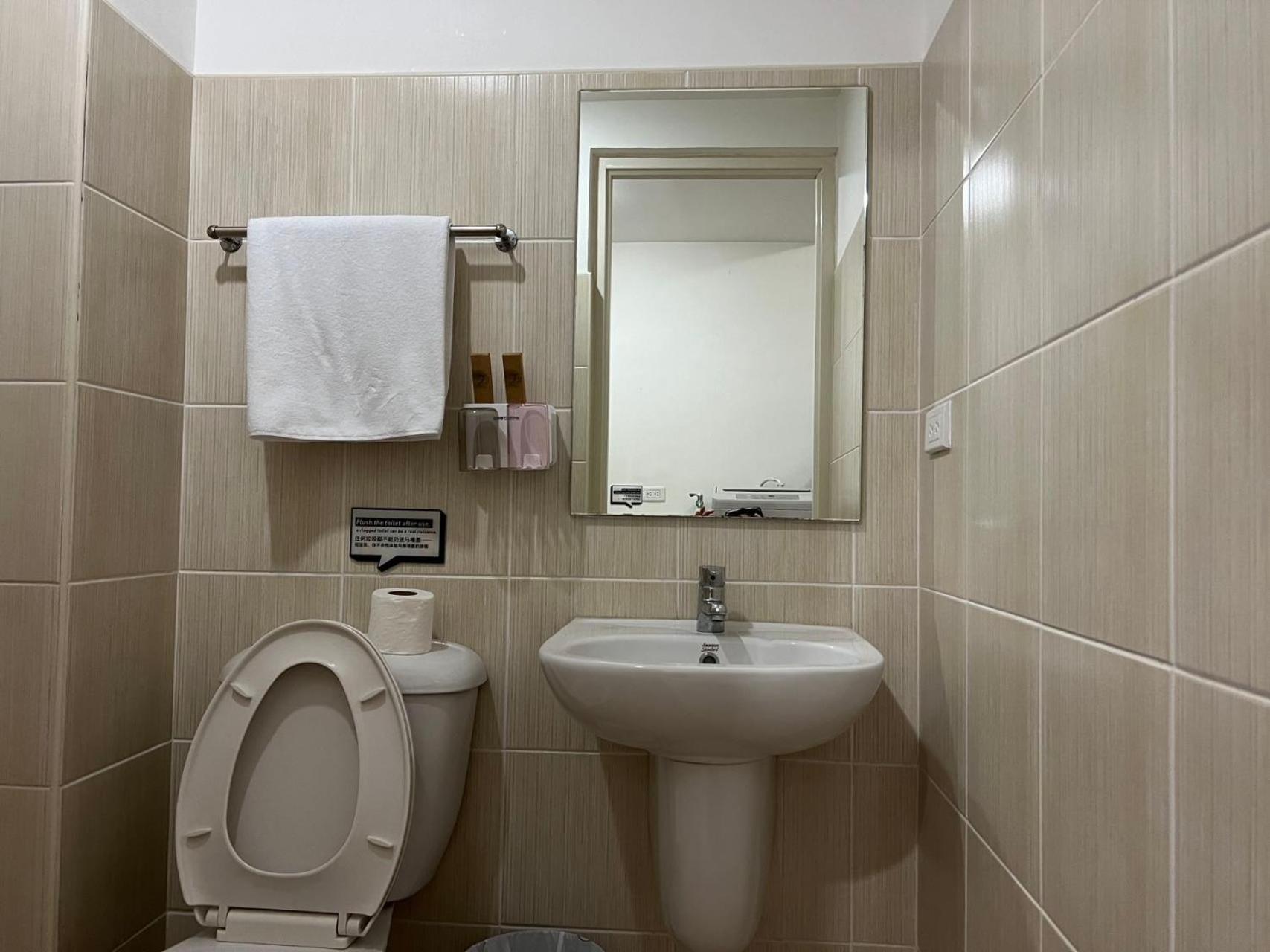 Grand Riviera Suites Manila Exterior photo